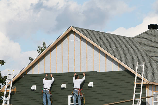 Professional Vinyl Siding technician working in Thomaston, NY